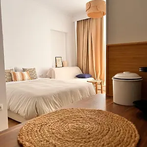לינה וארוחת בוקר Adi Boutique House